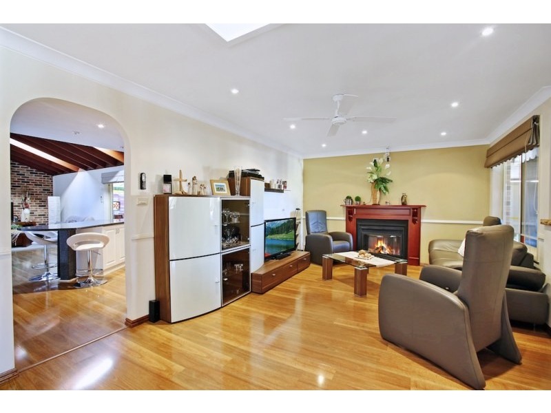 6 Garling Street, Currans Hill NSW 2567