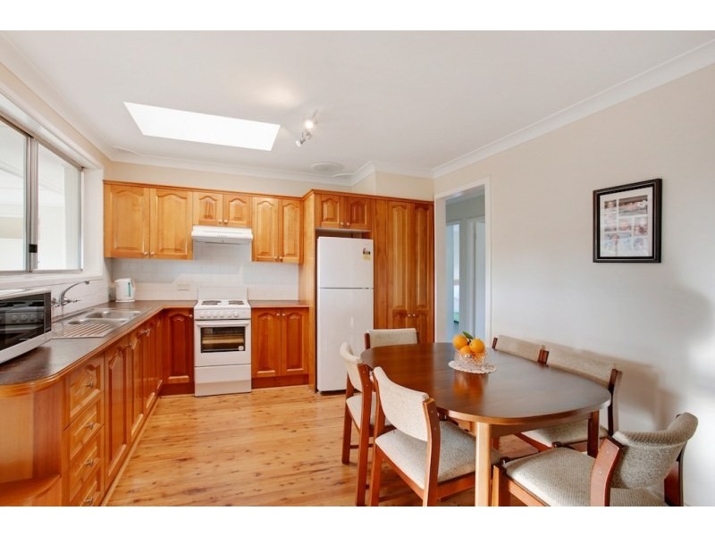 4 Barker Close, Camden South NSW 2570