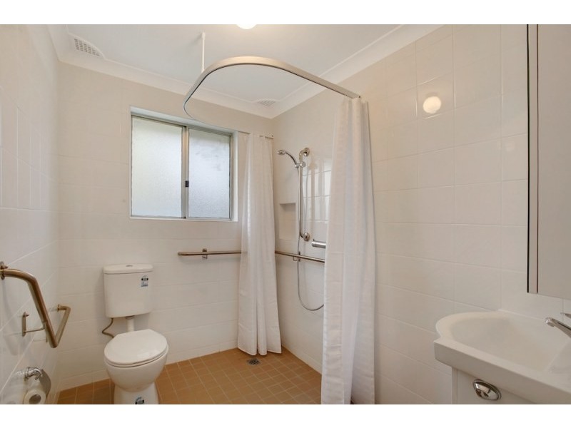 4 Barker Close, Camden South NSW 2570