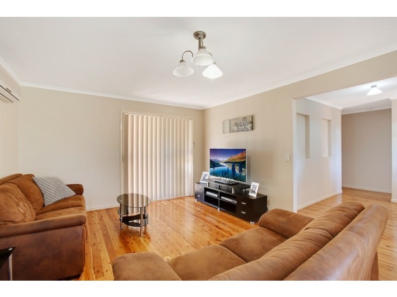 15 Cunningham Place, Camden South NSW 2570