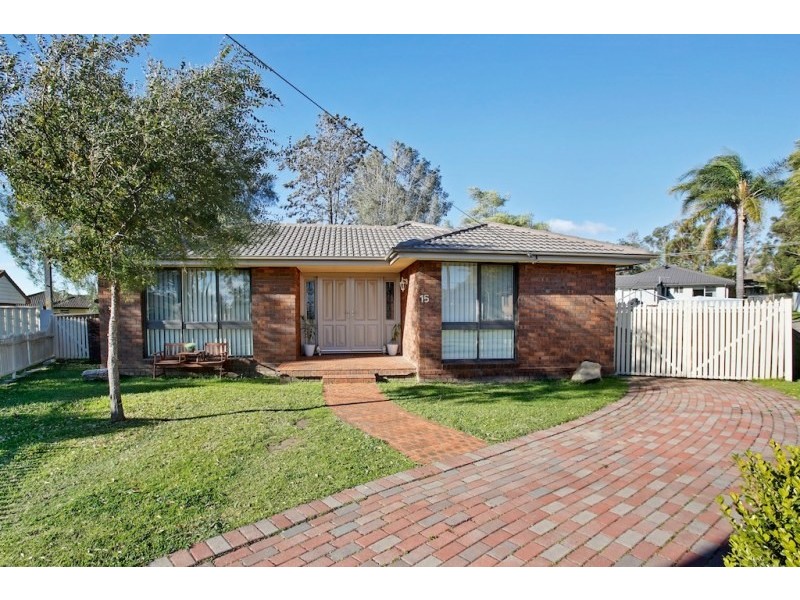 15 Cunningham Place, Camden South NSW 2570