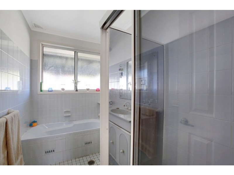 15 Cunningham Place, Camden South NSW 2570