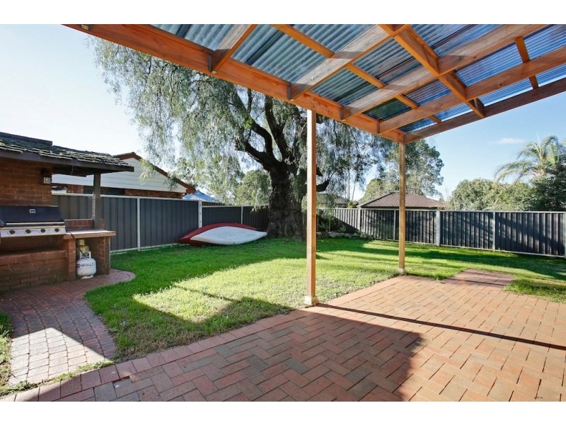 15 Cunningham Place, Camden South NSW 2570