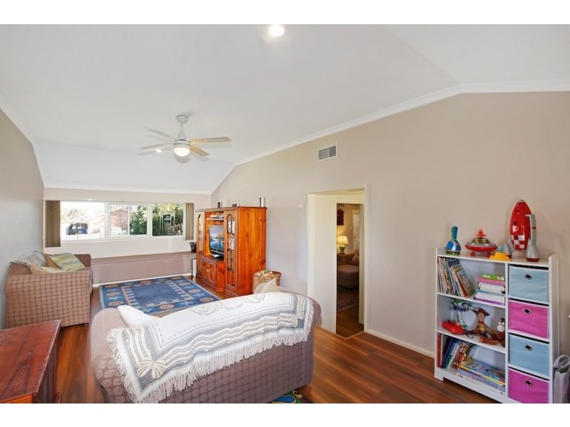 94 Merlin Street, The Oaks NSW 2570