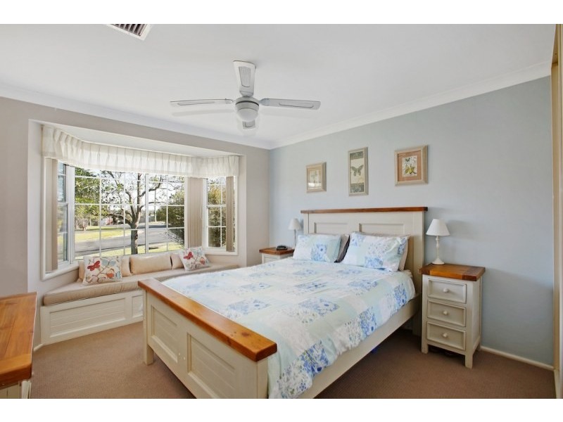 94 Merlin Street, The Oaks NSW 2570