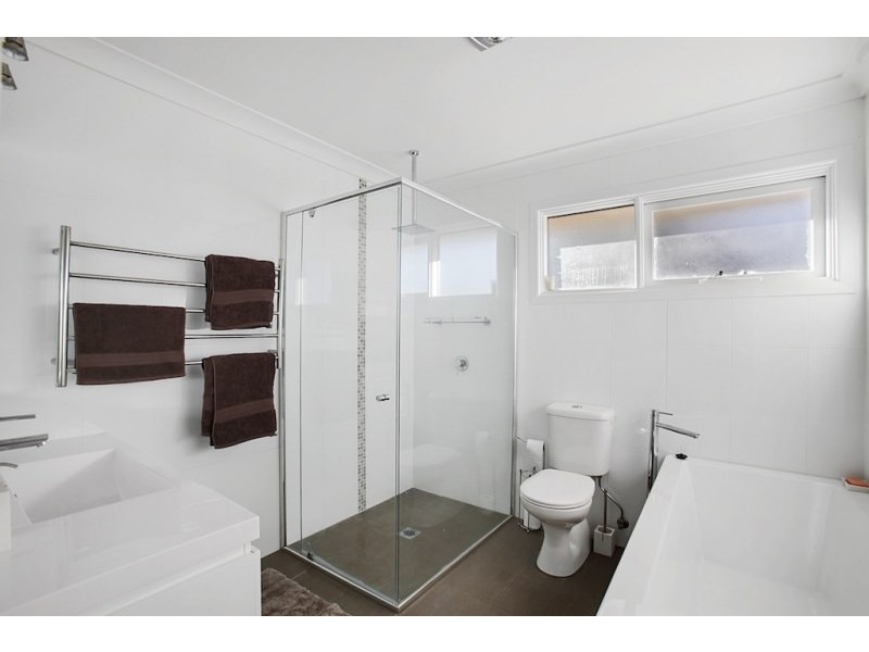 8 Barratt Avenue, Camden South NSW 2570