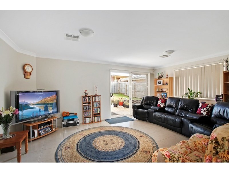 34 Hampshire Boulevard, Spring Farm NSW 2570