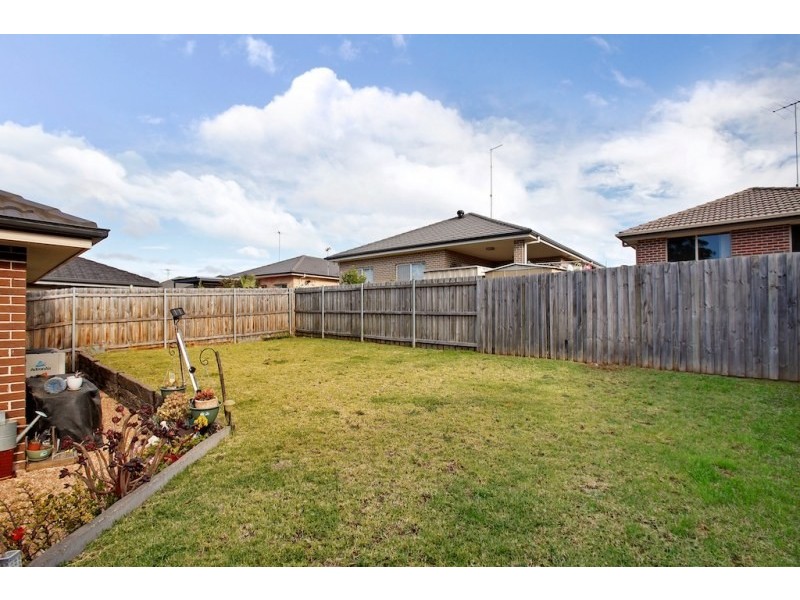 34 Hampshire Boulevard, Spring Farm NSW 2570