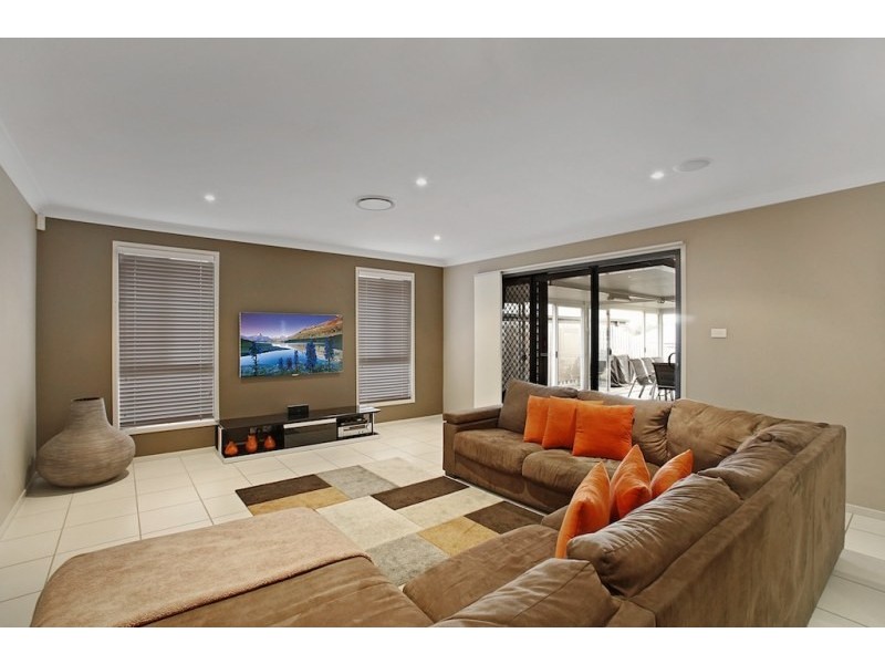 19 Folkes Street, Elderslie NSW 2570