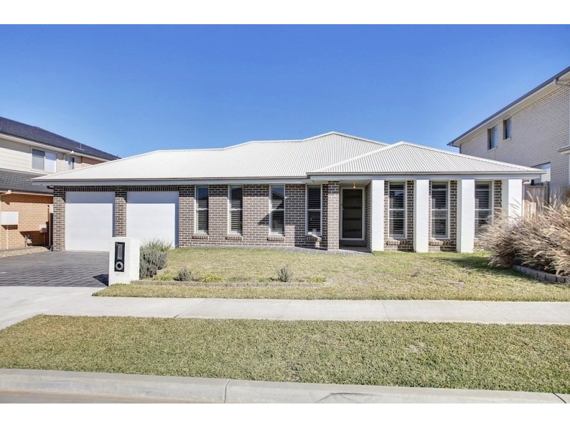 9 Gibson Street, Oran Park NSW 2570