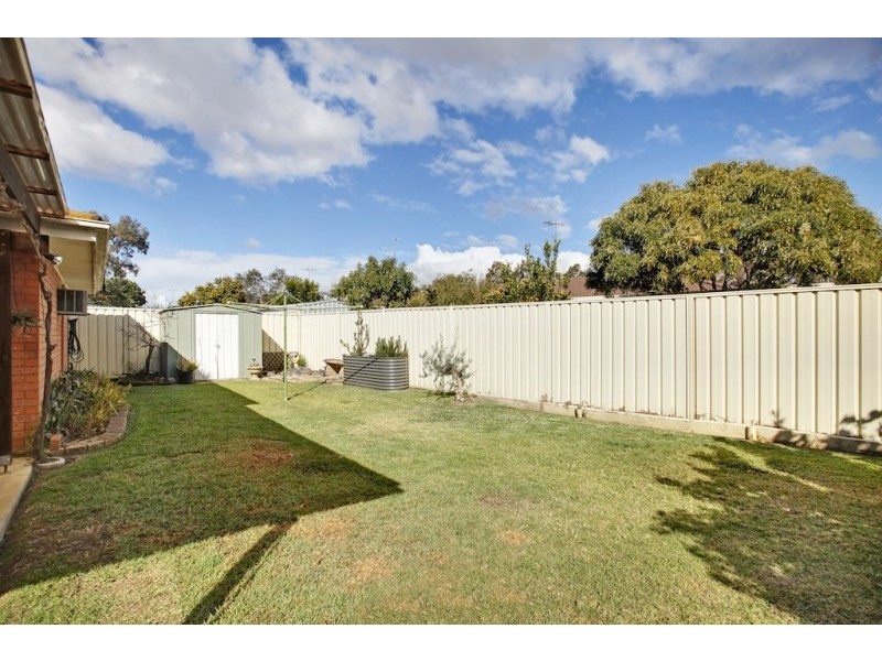 6 Watkins Crescent, Currans Hill NSW 2567