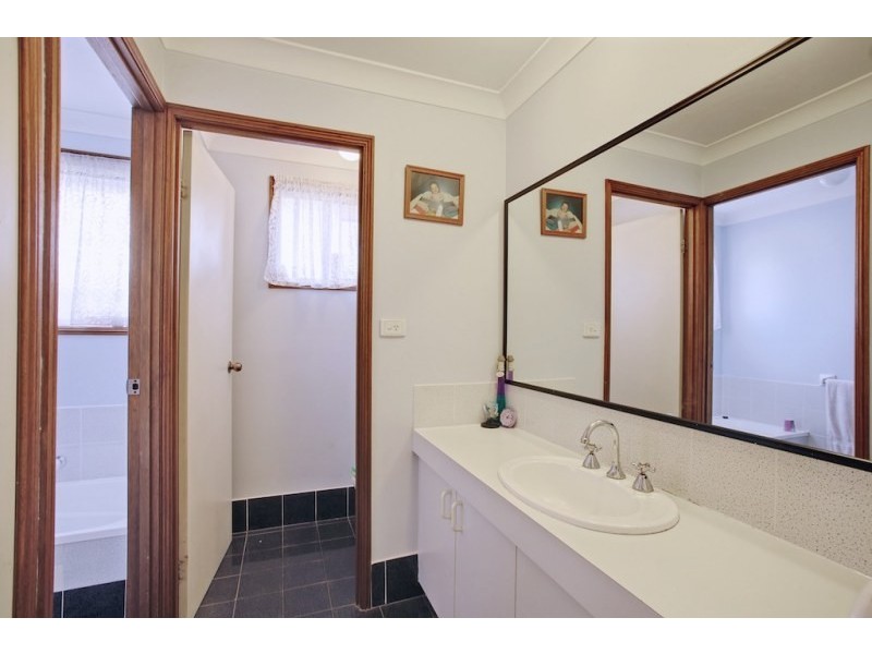 6 Watkins Crescent, Currans Hill NSW 2567