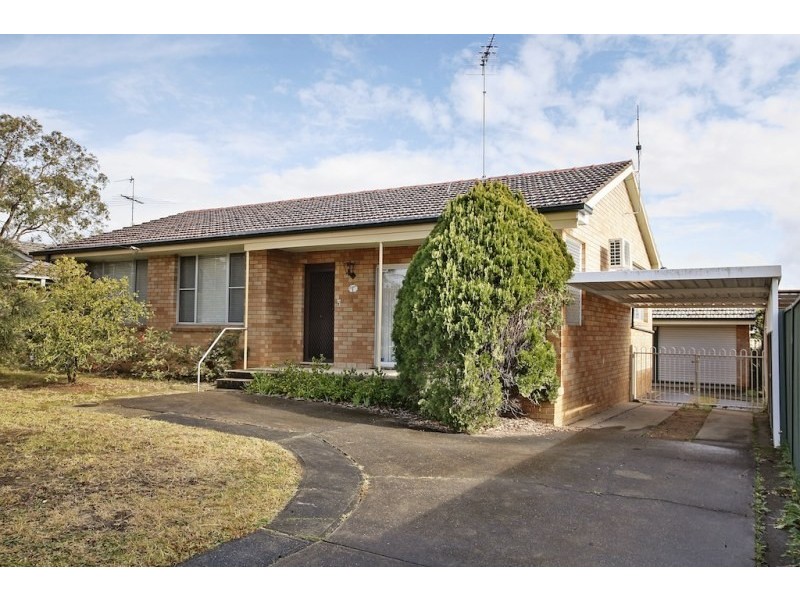 1 Starr Close, Camden South NSW 2570