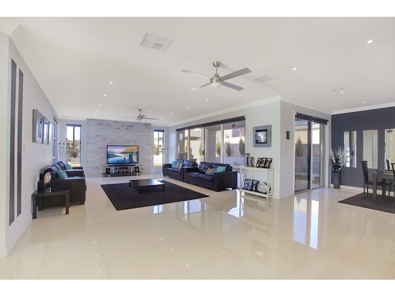 7 Breynia Court, Mount Annan NSW 2567