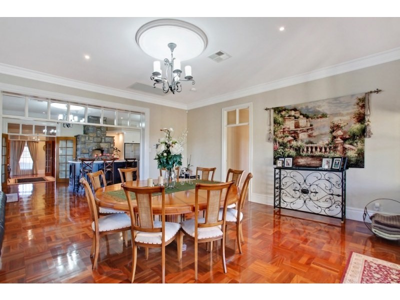 2 Crawford Creek Place, Razorback NSW 2571