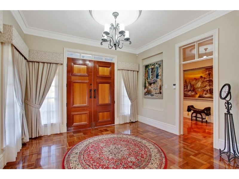 2 Crawford Creek Place, Razorback NSW 2571