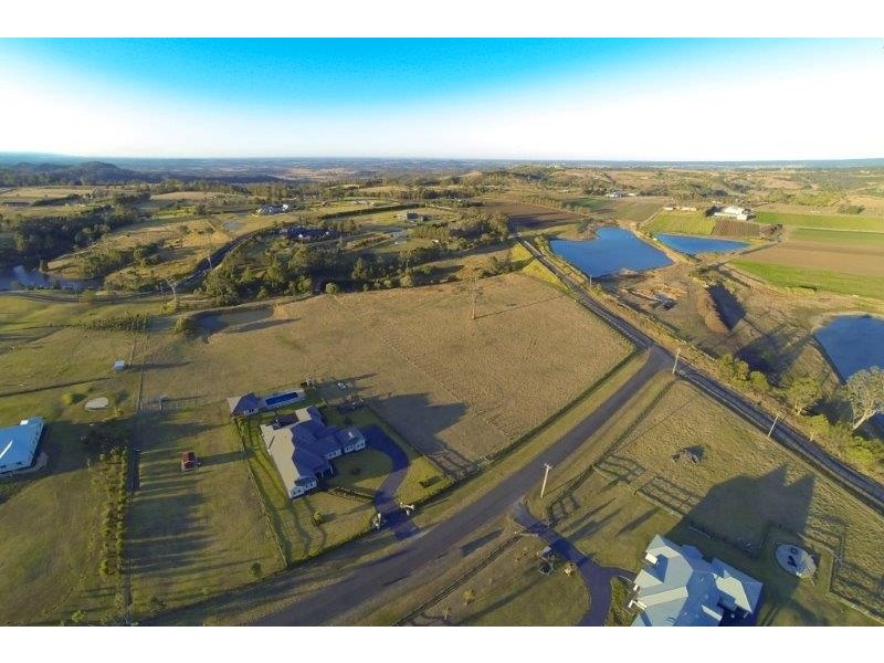 2 Crawford Creek Place, Razorback NSW 2571