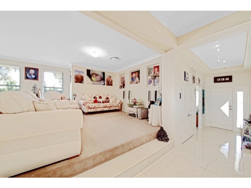 153 MacArthur Circuit, Camden Park NSW 2570