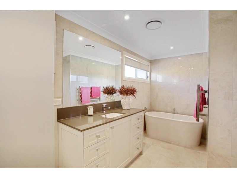 25 Clyde Place, Brownlow Hill NSW 2570