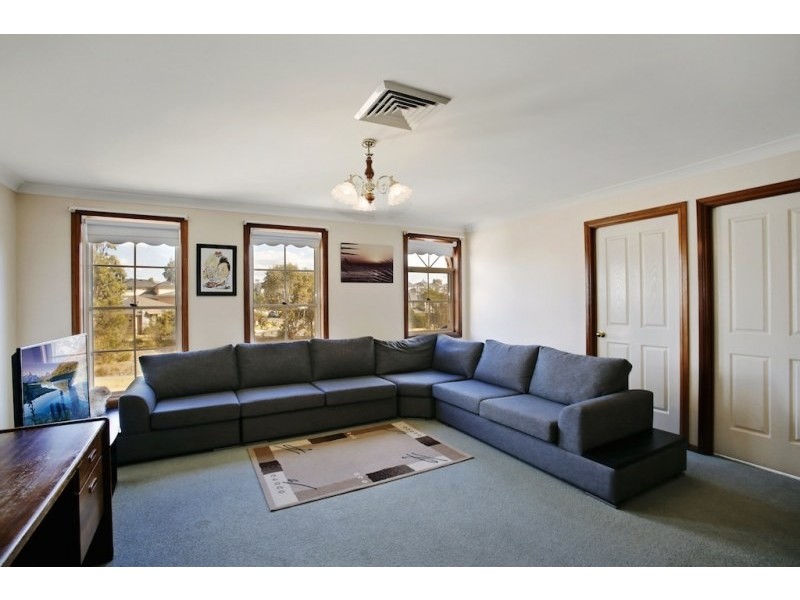 10 Tea Tree Place, Mount Annan NSW 2567