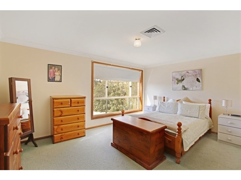 10 Tea Tree Place, Mount Annan NSW 2567