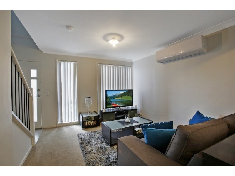25 Minorca Circuit, Spring Farm NSW 2570