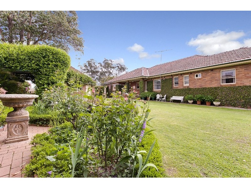 42 Macquarie Avenue, Camden NSW 2570