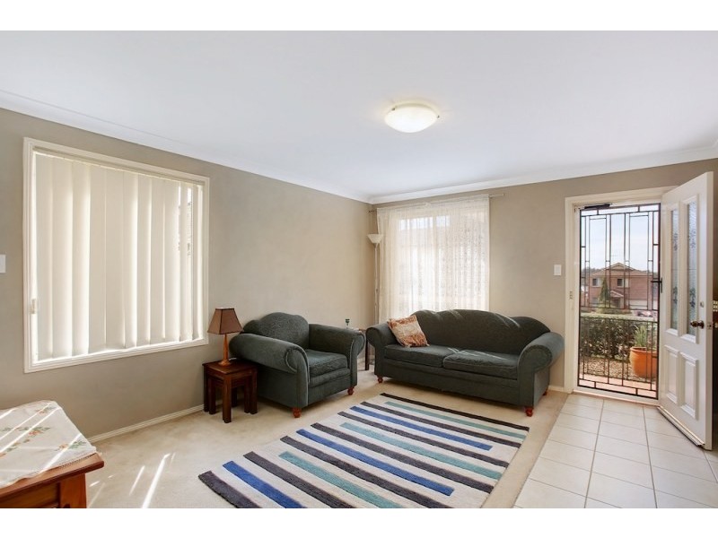 10 Buna Place, Mount Annan NSW 2567