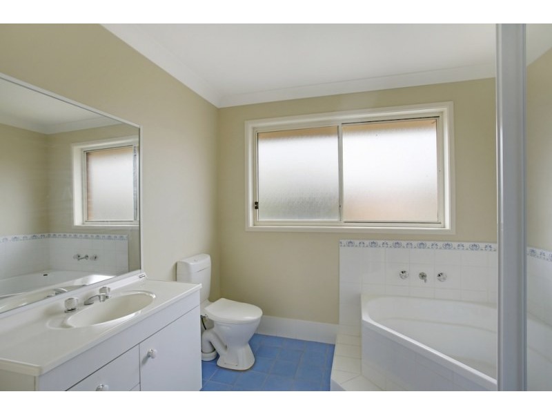 6 Plowman Road, Currans Hill NSW 2567