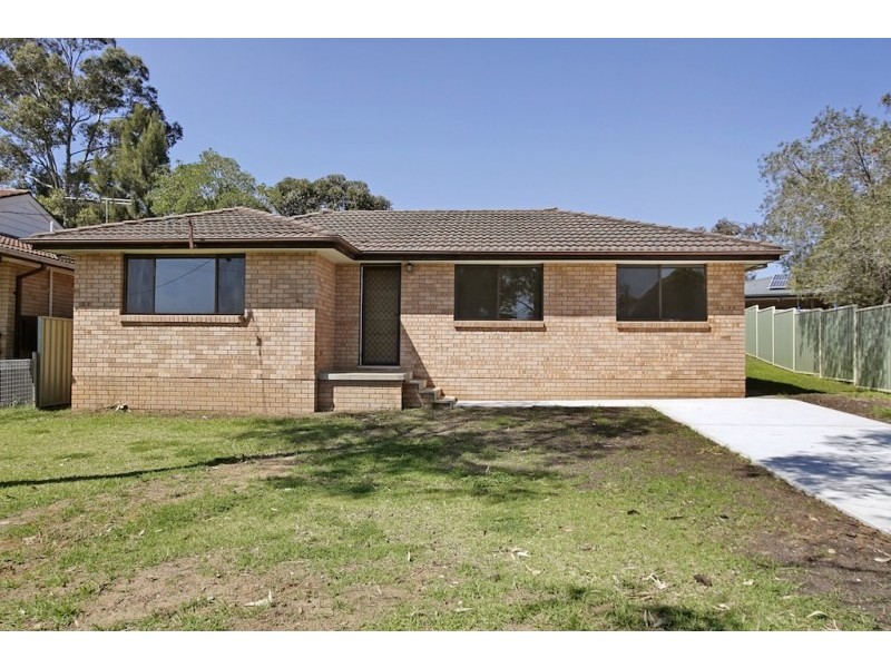 11 Cunningham Place, Camden South NSW 2570
