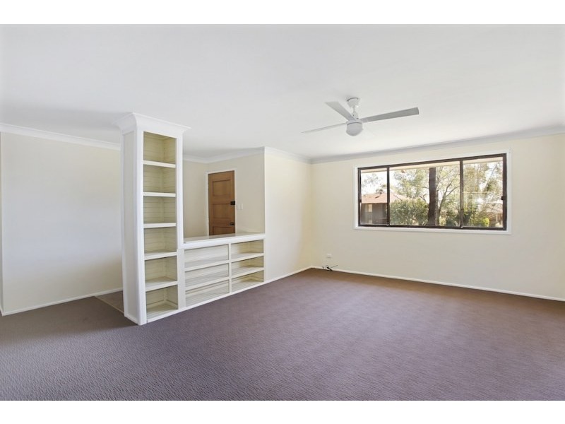 11 Cunningham Place, Camden South NSW 2570