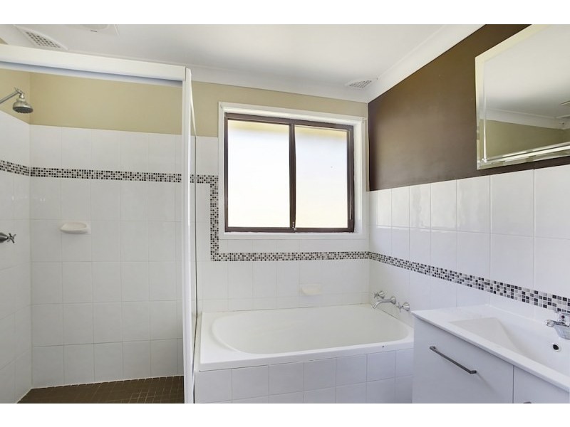 11 Cunningham Place, Camden South NSW 2570