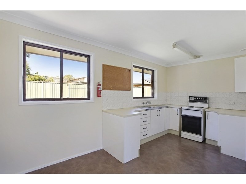 11 Cunningham Place, Camden South NSW 2570