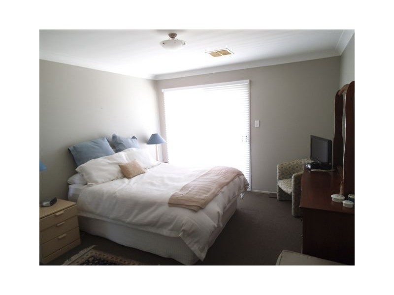 2 Gilbert Street, Elderslie NSW 2570