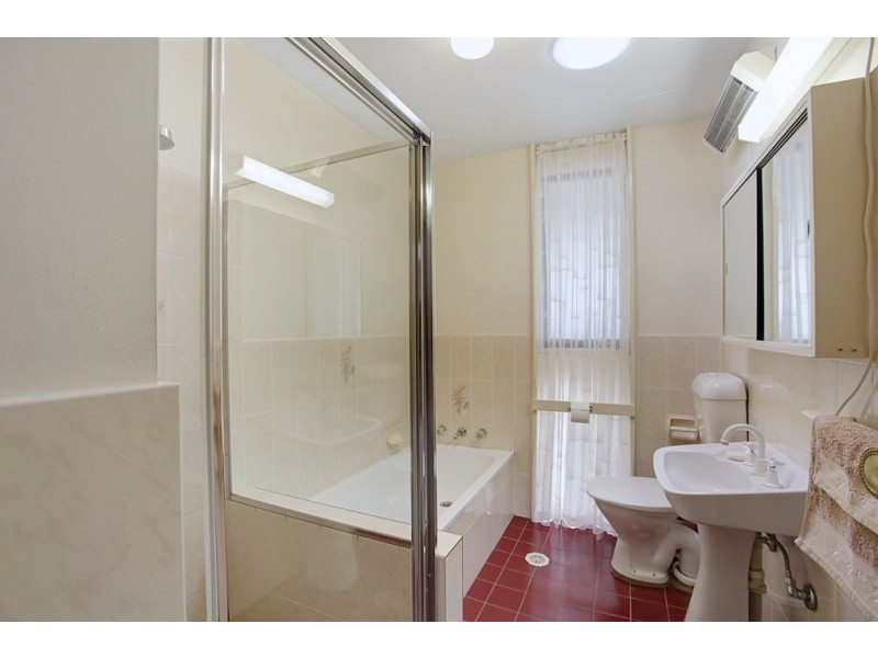 11 Wentworth Drive, Camden South NSW 2570