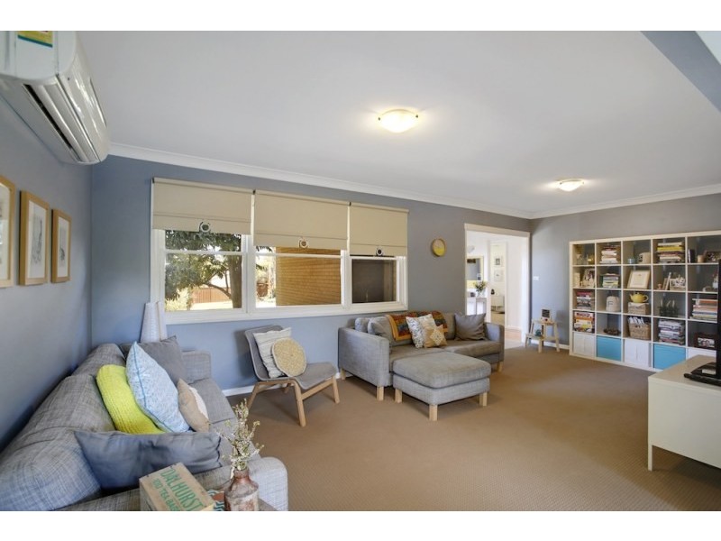 6 Wentworth Drive, Camden South NSW 2570