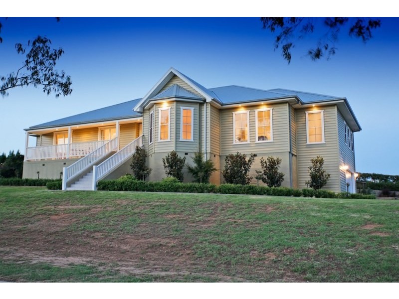 8  Yewens Circuit, Grasmere NSW 2570