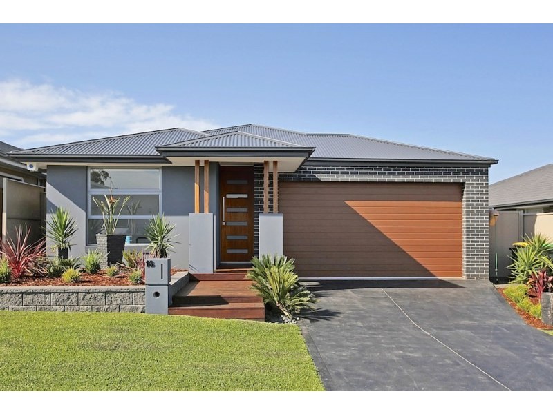 16 Rosecomb Road, Spring Farm NSW 2570