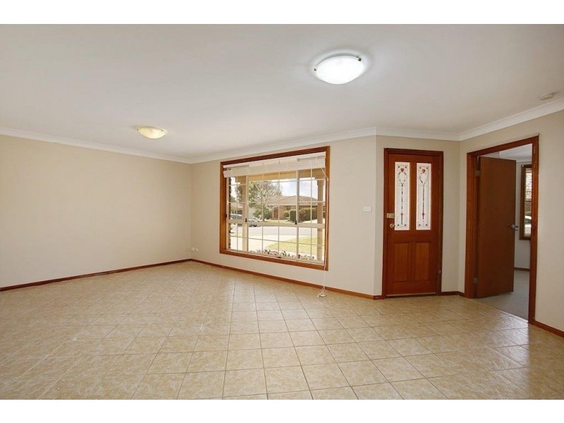 17 Southdown Road, Elderslie NSW 2570