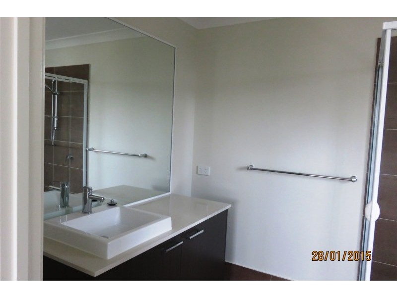 4 Finch Place, Gregory Hills NSW 2557