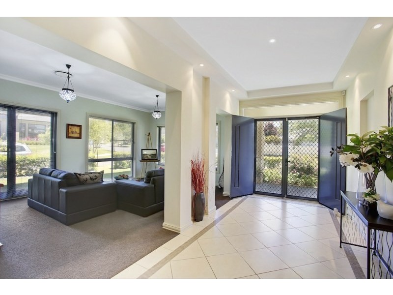 123 MacArthur Circuit, Camden Park NSW 2570