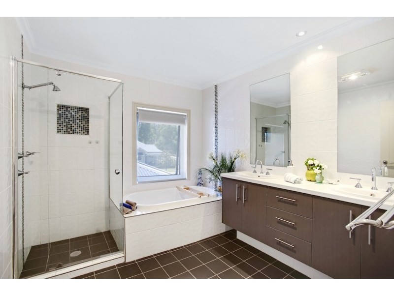 123 MacArthur Circuit, Camden Park NSW 2570