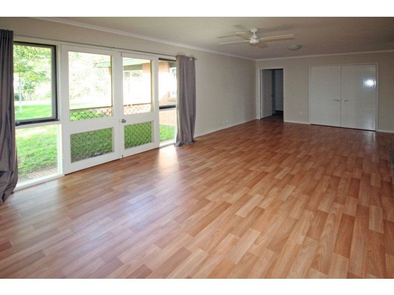 54 Merlin Street, The Oaks NSW 2570