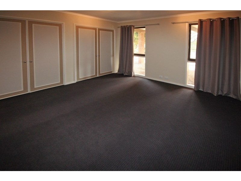 54 Merlin Street, The Oaks NSW 2570