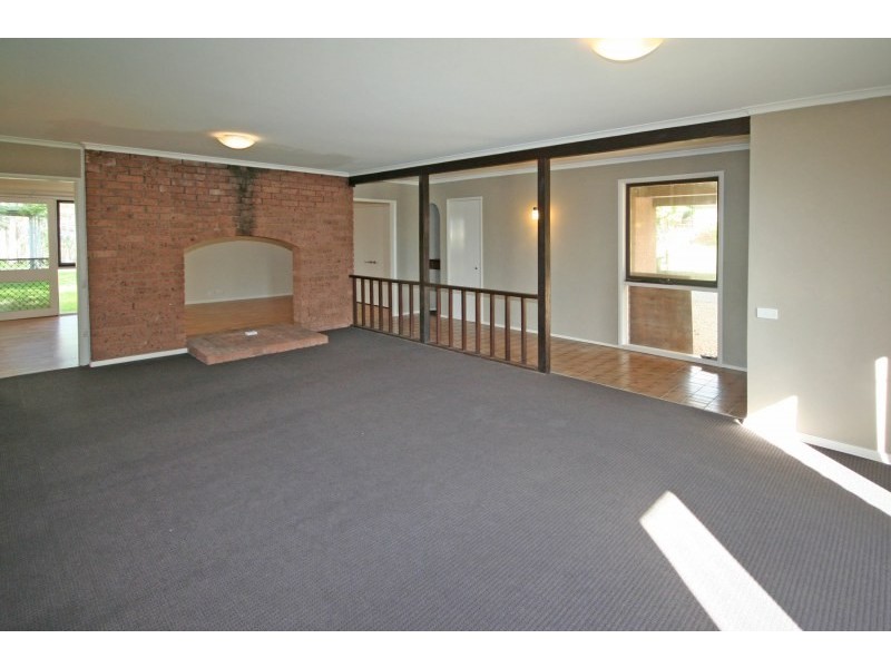 54 Merlin Street, The Oaks NSW 2570