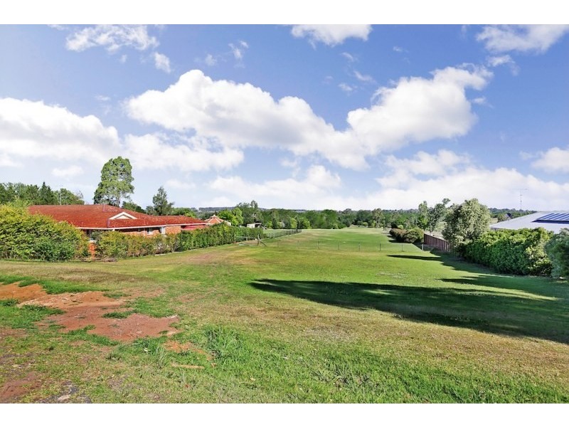 21 Caernarvon Close, Kirkham NSW 2570