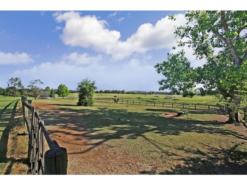 21 Caernarvon Close, Kirkham NSW 2570