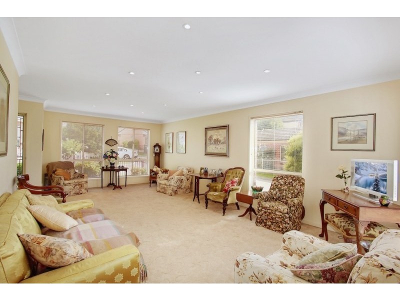 1 Maple Grove, Narellan NSW 2567