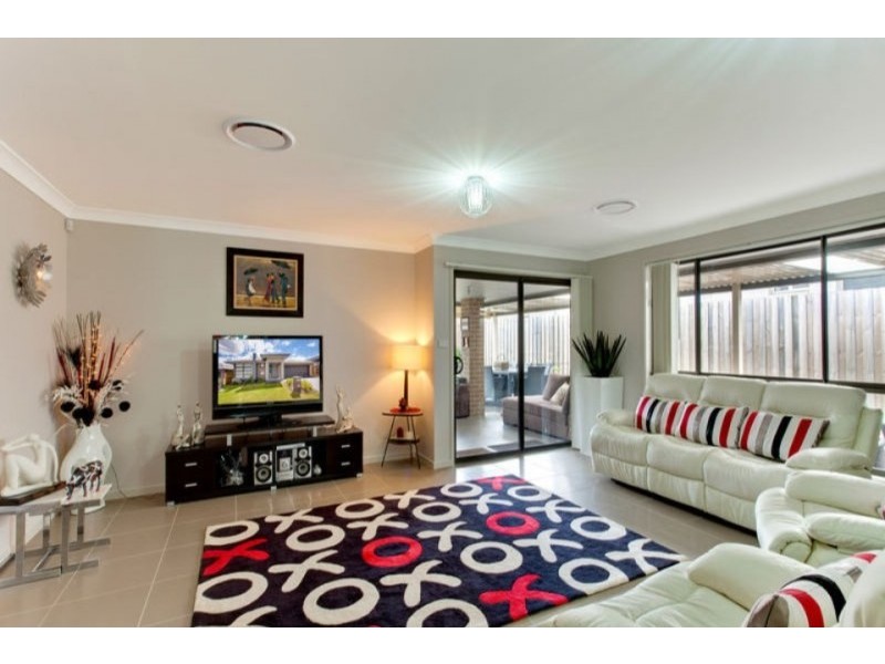 6 Cape Street, Spring Farm NSW 2570