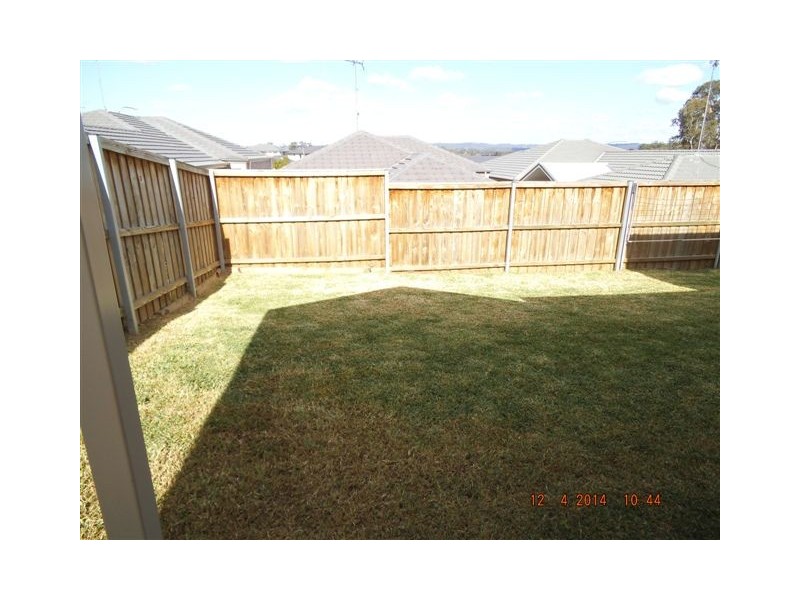 10 Hinton Street, Spring Farm NSW 2570